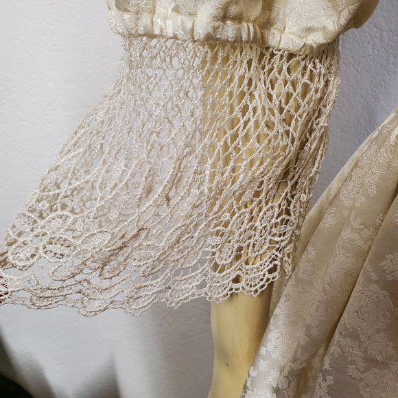 Vintage 70s Renaissance Gunne Sax Wedding Dress - Picture 6 of 13